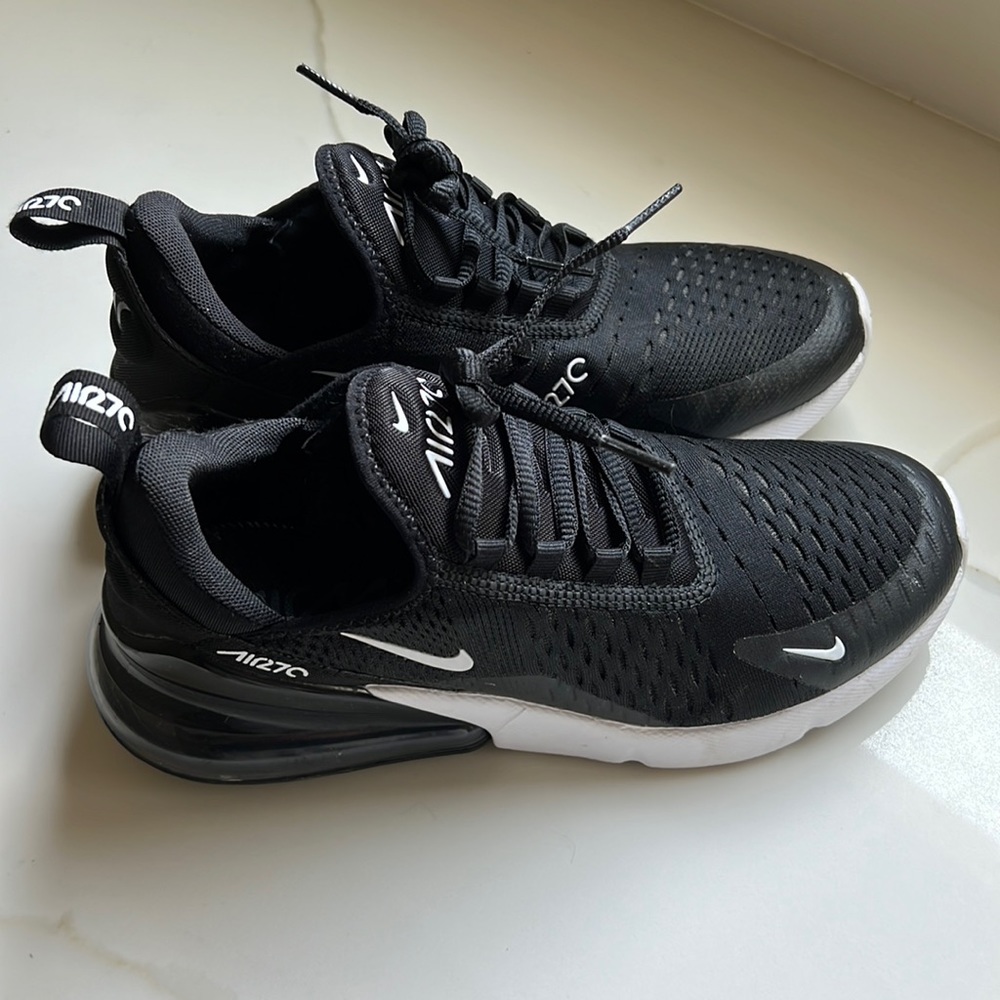 Nike Air Max 270 Women’s Black White Sneaker Shoes
